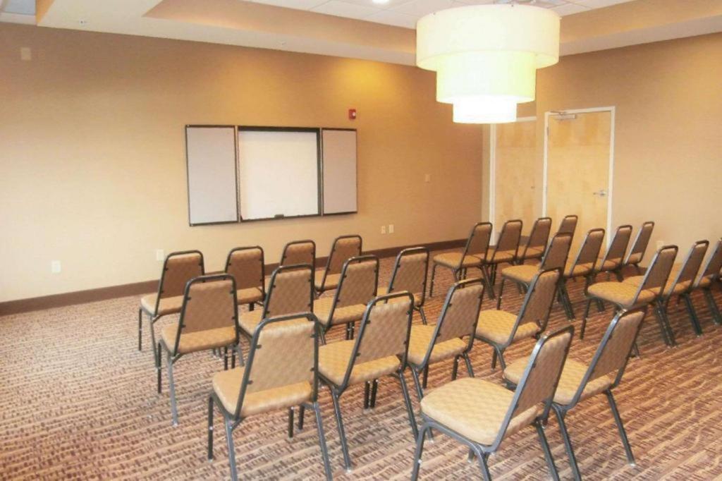 Comfort Suites Smyrna Luaran gambar